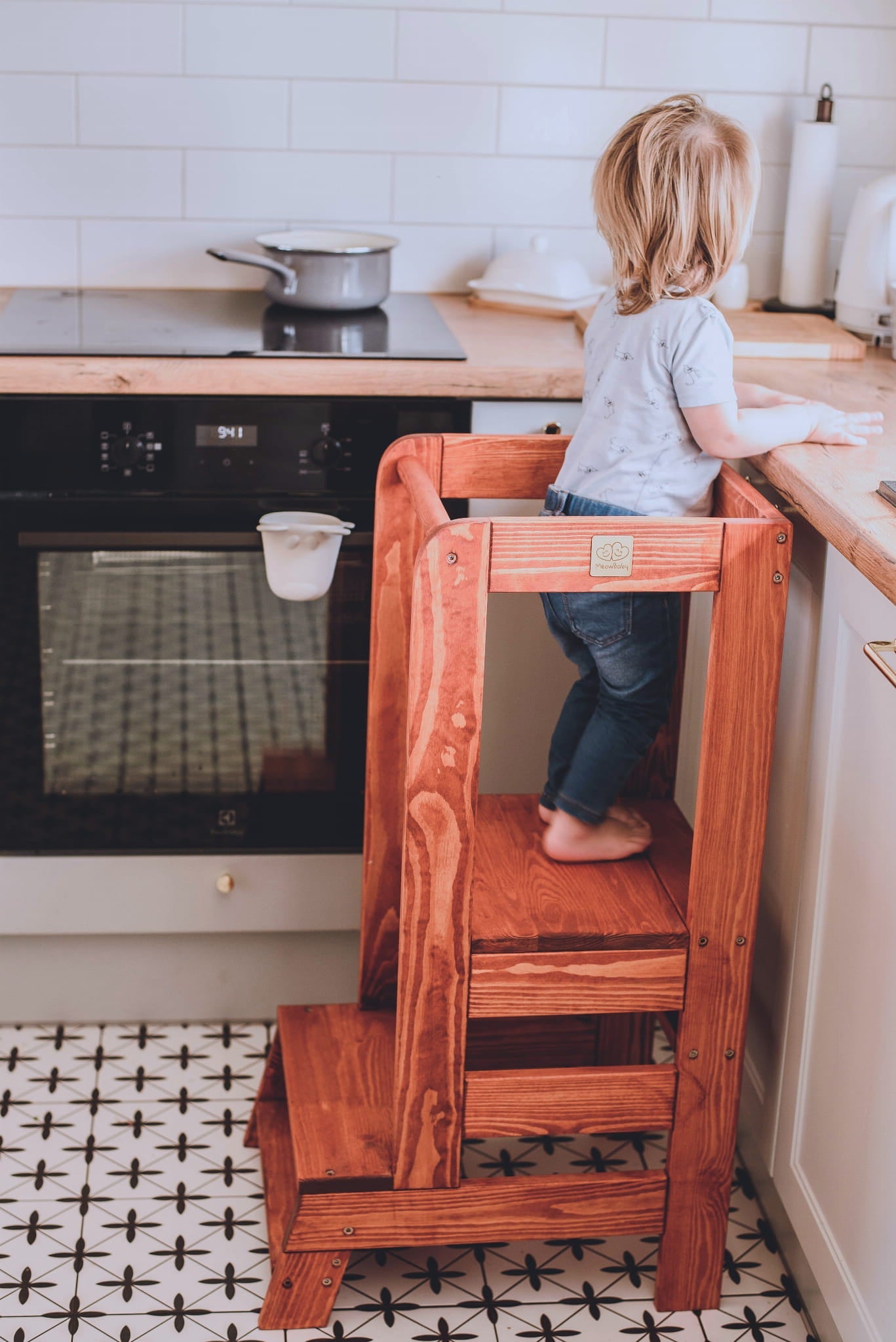 Kitchen helper for kids - Teak wood