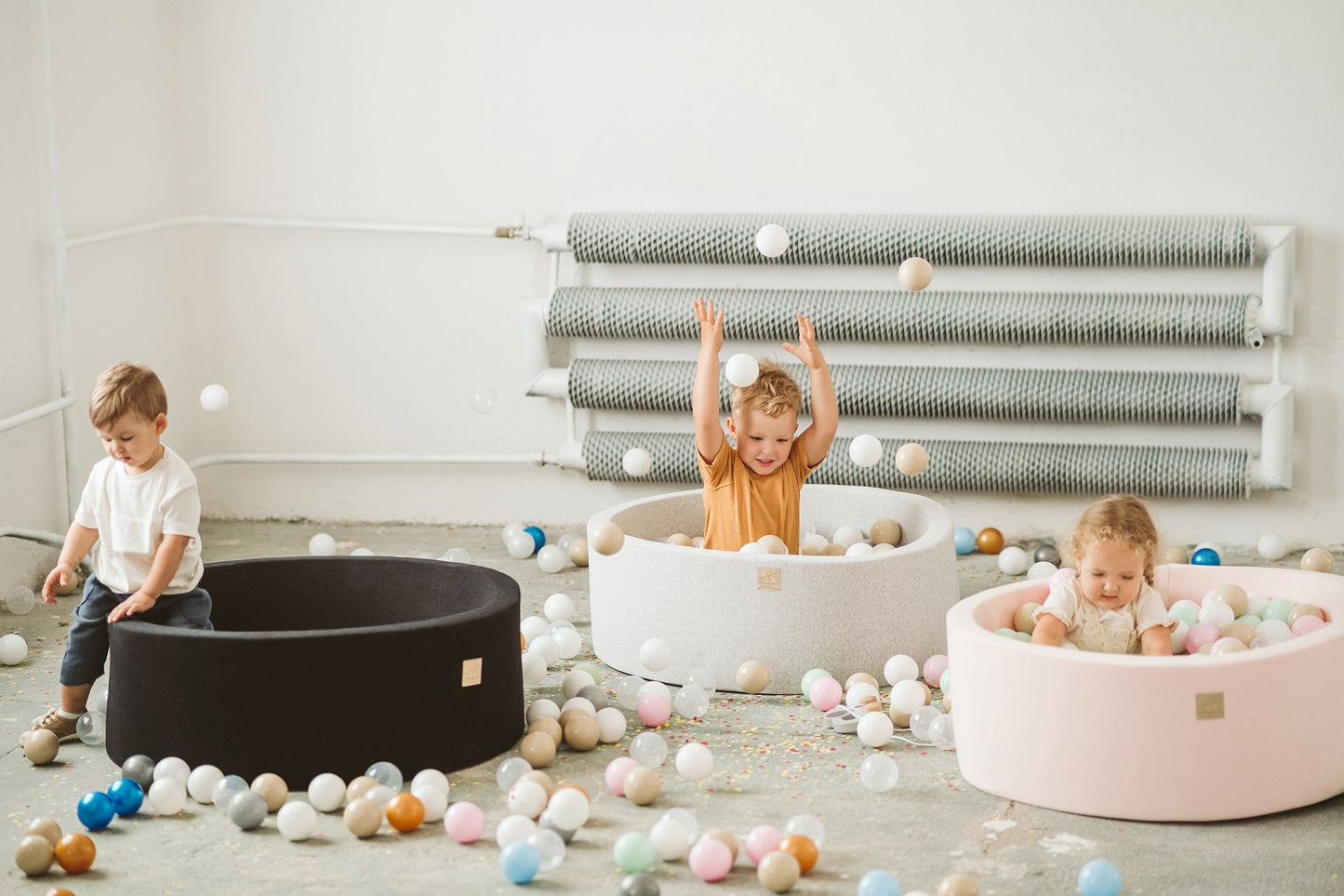 Zwarte ballenbak met 250 ballen - Glamour set